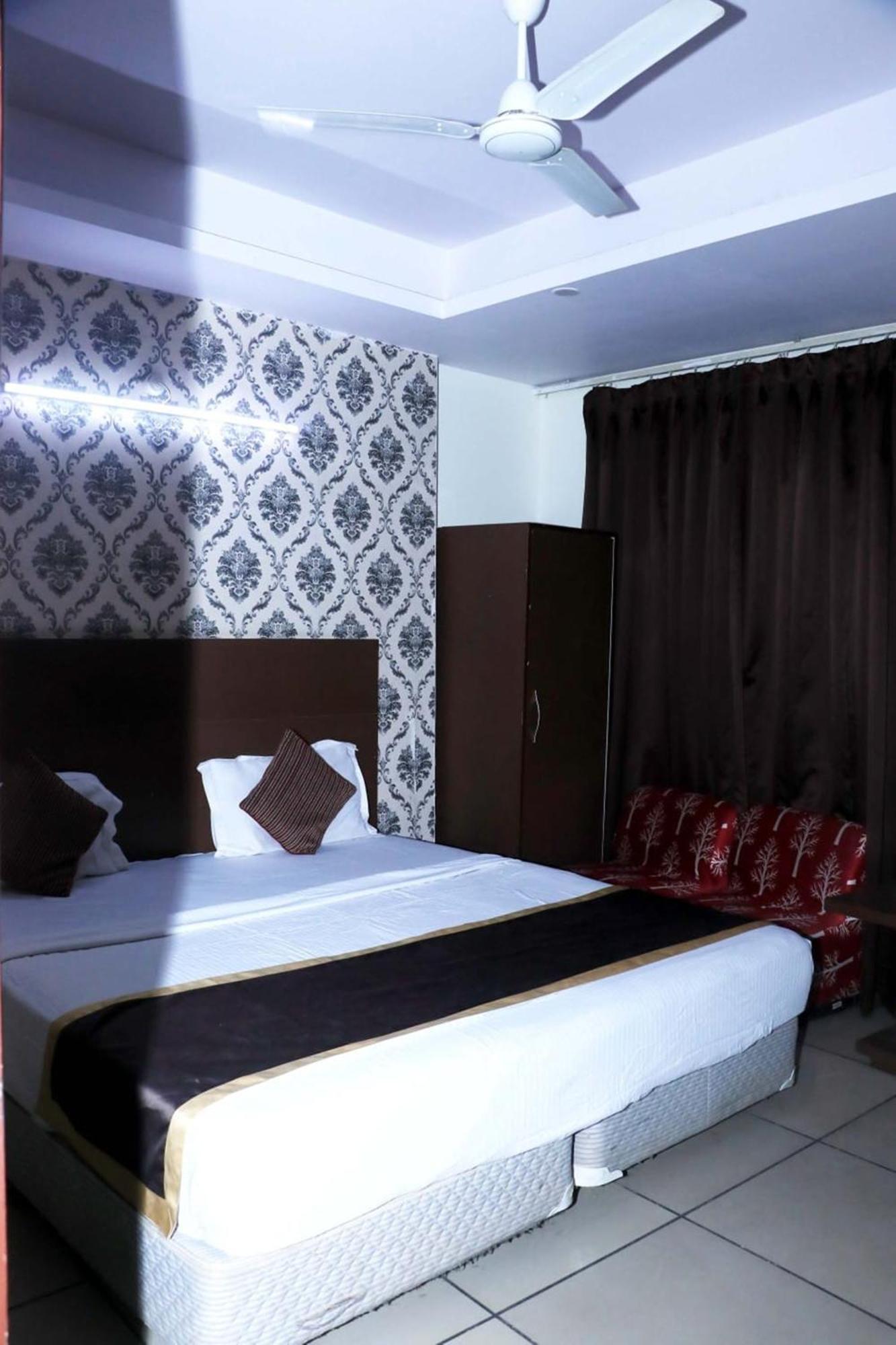 Airport Hotel Edge Home Stay 뉴델리 외부 사진