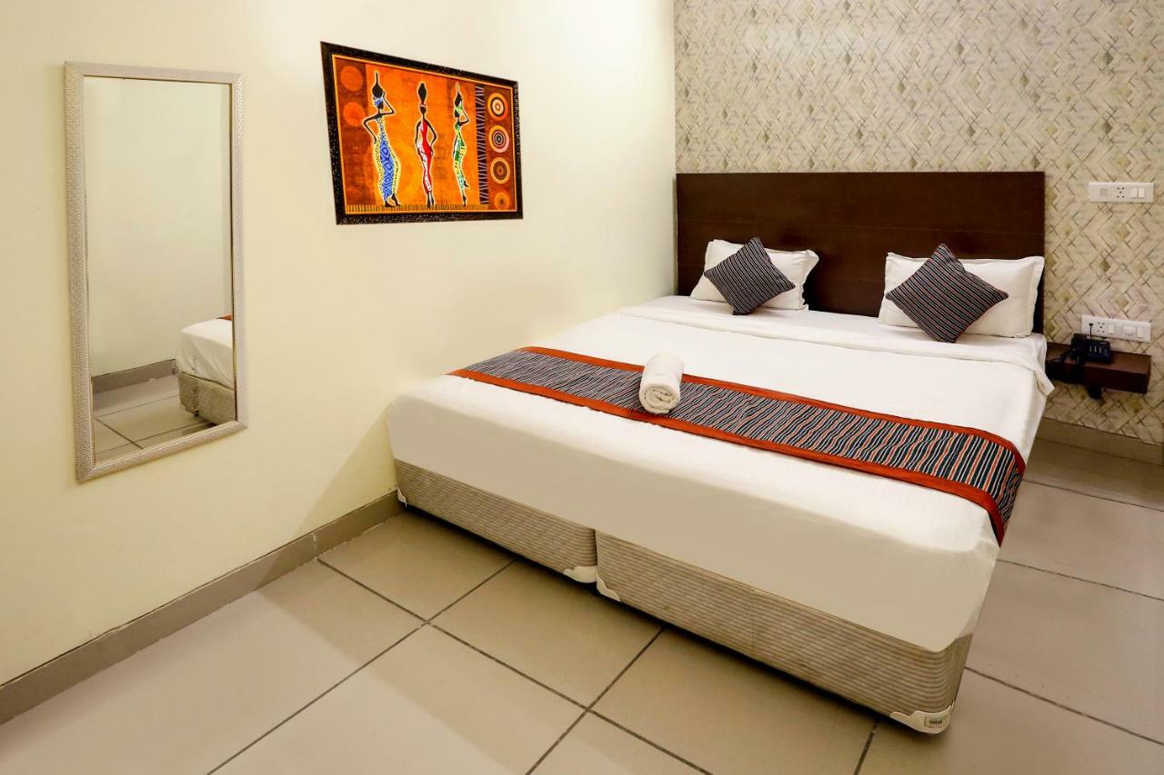 Airport Hotel Edge Home Stay 뉴델리 외부 사진