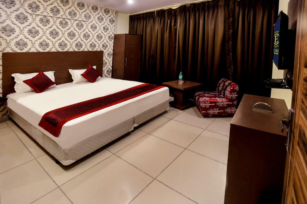Airport Hotel Edge Home Stay 뉴델리 외부 사진