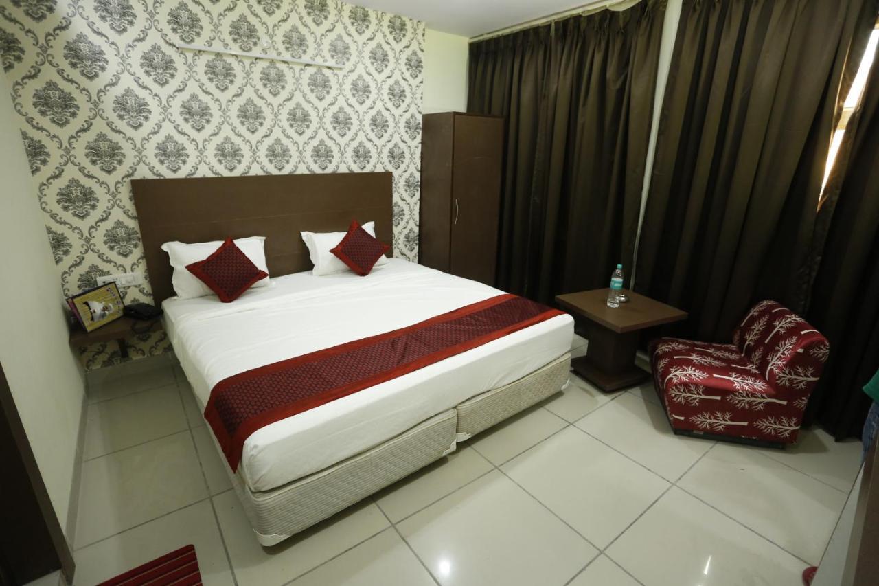 Airport Hotel Edge Home Stay 뉴델리 외부 사진